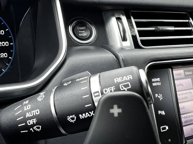 Land Rover Range Rover • 2013 • 156,000 km 14