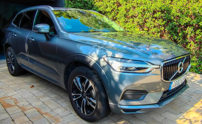 Volvo XC60 • 2020 • 48,000 km 2