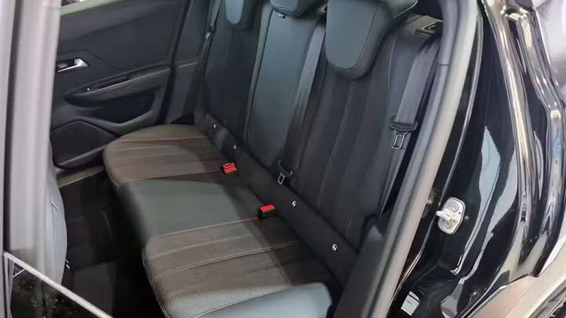 Opel Mokka • 2023 • 23,142 km 2