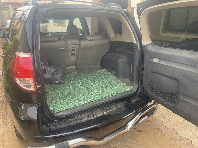 Toyota RAV4 • 2007 • 81,444 km 7