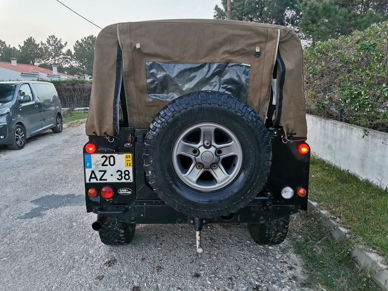 Land Rover Discovery • 2005 • 114,000 km 2