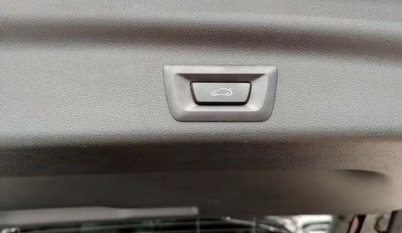 BMW X1 • 2024 • 28,700 km 7