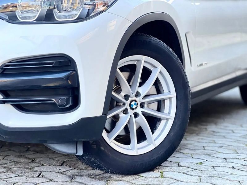 BMW X3 • 2018 • 68,000 km 4