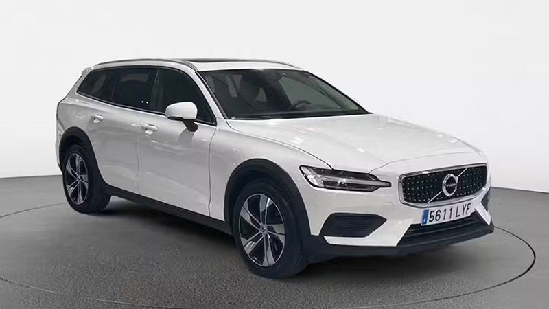 Volvo V60 Cross Country • 2022 • 72,673 km 4