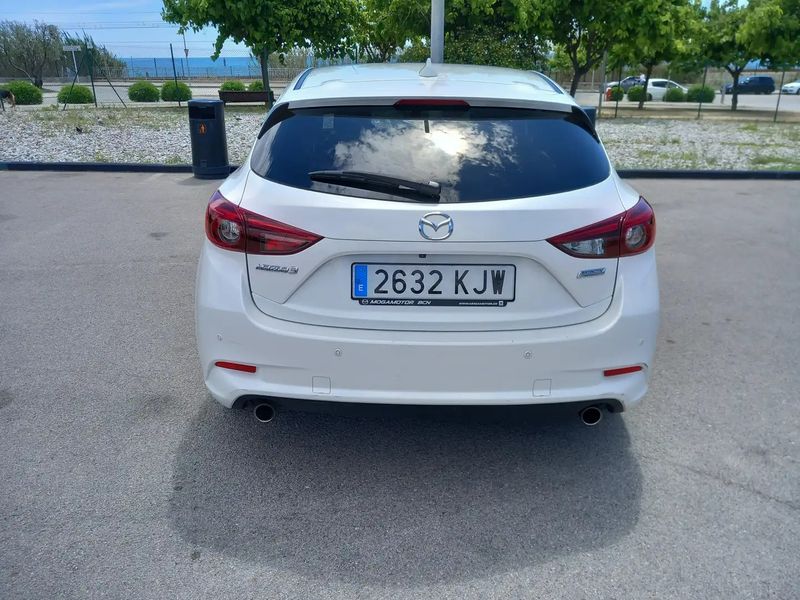 Mazda 3 • 2018 • 60,000 km 3