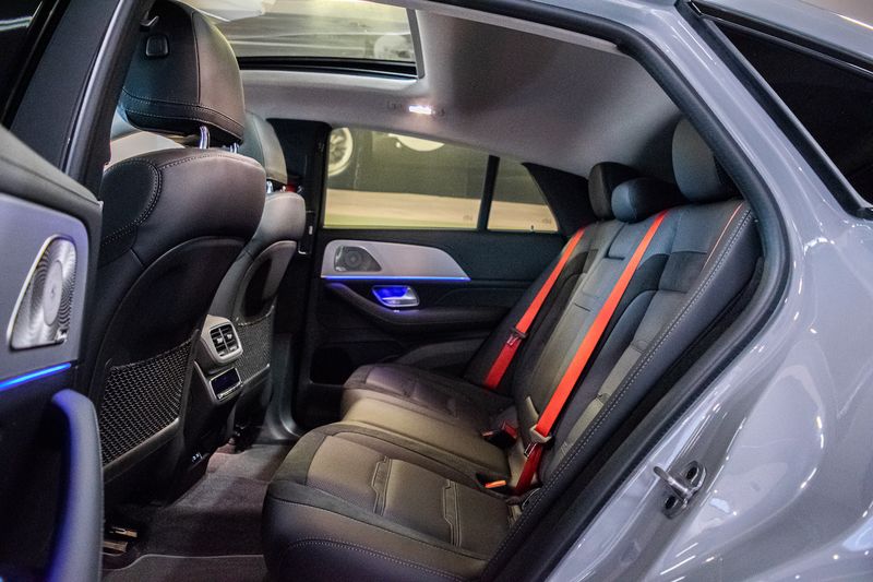 Mercedes-Benz GLE • 2024 • 900 km 10