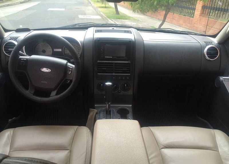 Ford Taurus X • 2008 • 150,000 km 4