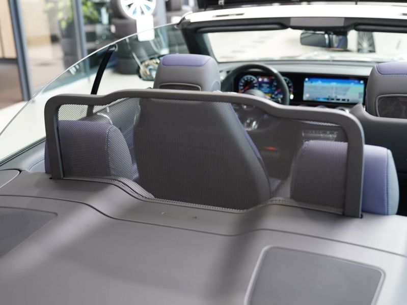 Mercedes-Benz E-Class • 2023 • 24,133 km 5