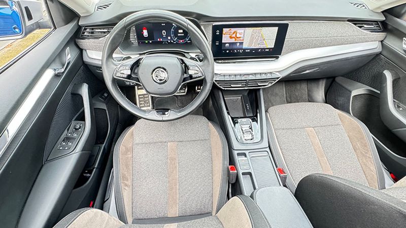 Škoda Octavia Combi • 2021 • 124,855 km 5