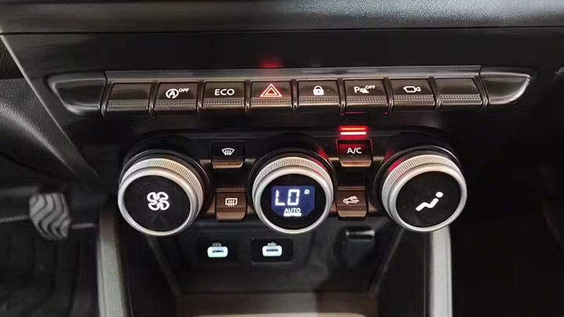 Dacia Duster • 2023 • 9,387 km 3