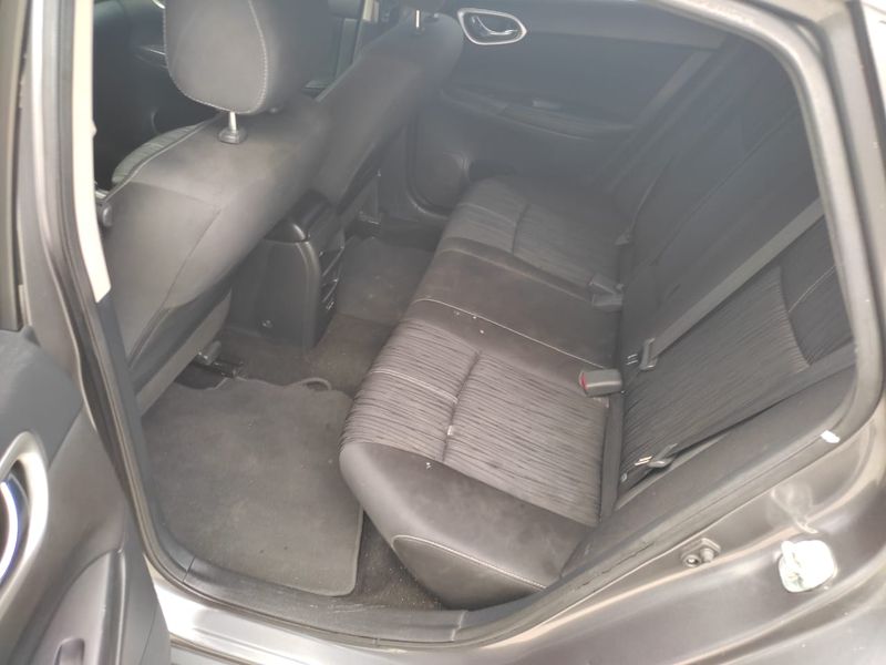 Nissan Sentra • 2018 • 169,219 km 4