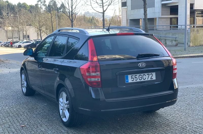 Kia Cee`d SW • 2008 • 240,000 km 1