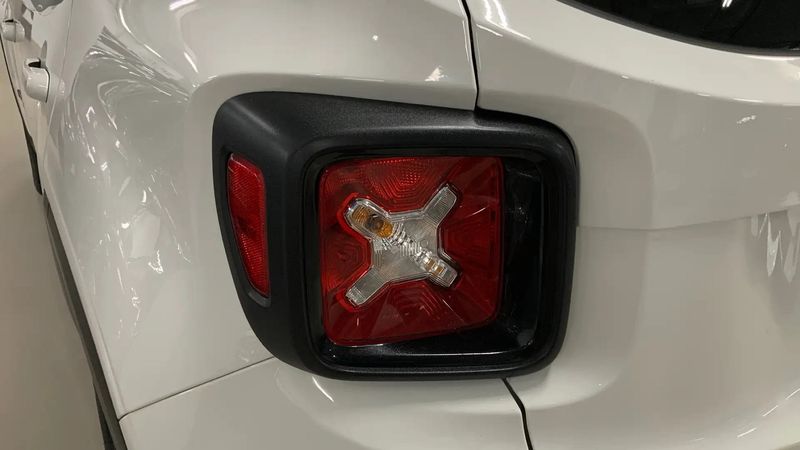 Jeep Renegade • 2022 • 29,400 km 4