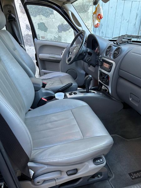 Jeep Cherokee • 2005 • 191,979 km 8