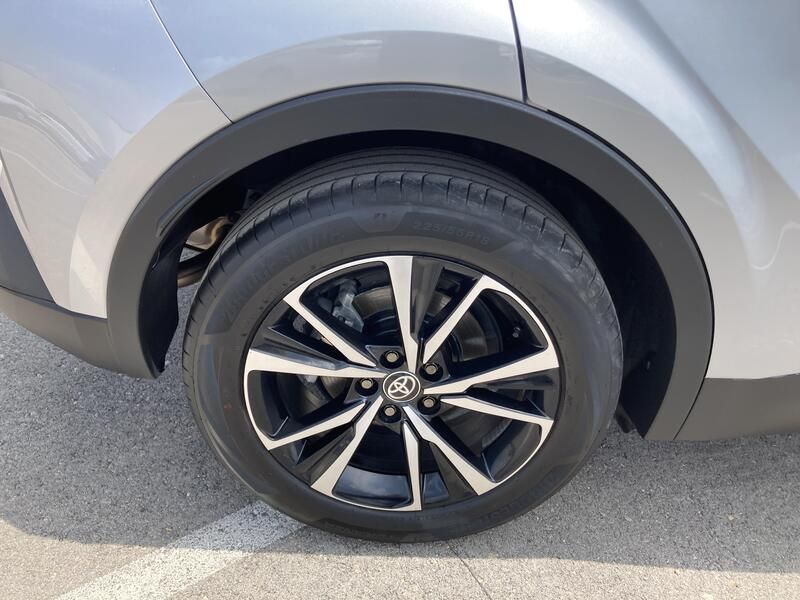 Toyota C-HR • 2024 • 28,374 km 12