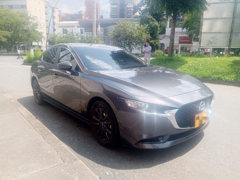 Mazda 3 • 2021 • 44,200 km 9