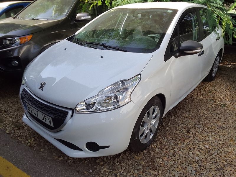 Peugeot 2008 • 2015 • 160,000 km 3