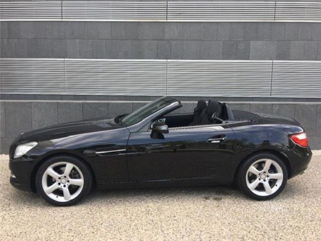 Mercedes-Benz SLK • 2011 • 137,000 km 4