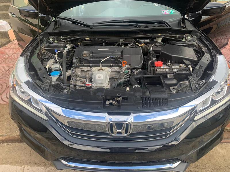 Honda Accord • 2017 • 23,000 km 12