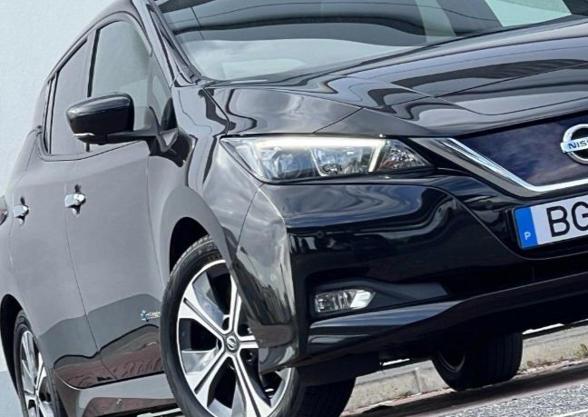 Nissan Leaf • 2018 • 114,322 km 3