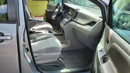 Toyota Sienna • 2018 • 400 km 2