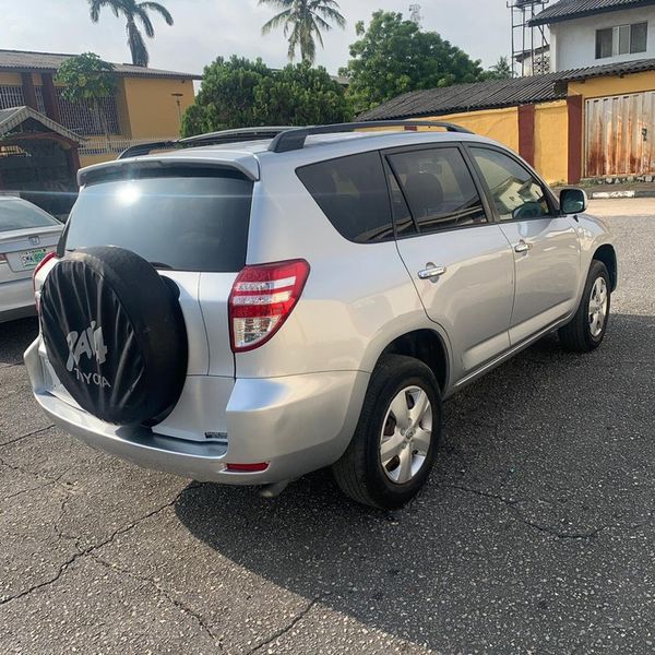 Toyota RAV4 • 2010 • 45 km 2