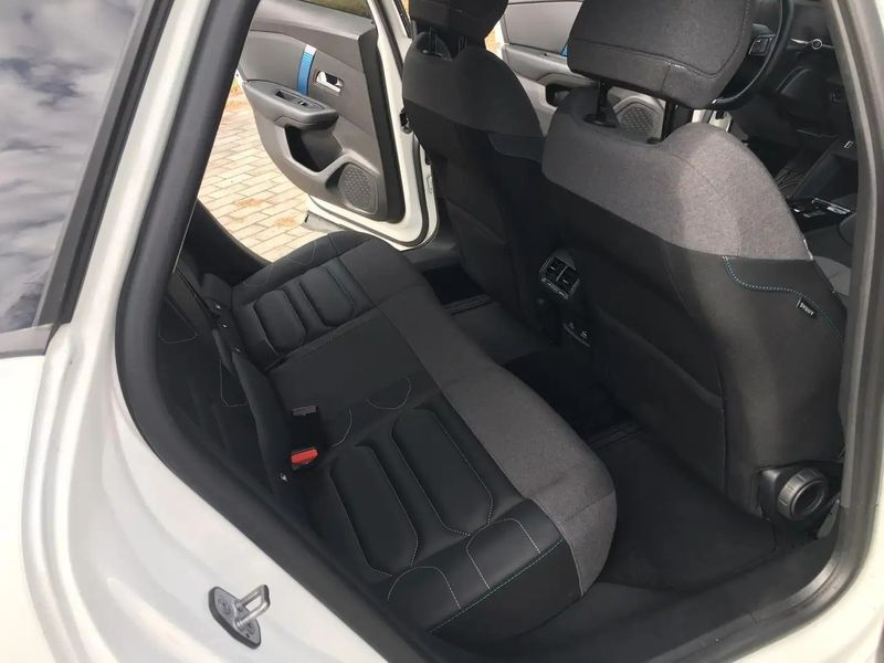 Citroën C4 • 2021 • 33,500 km 6
