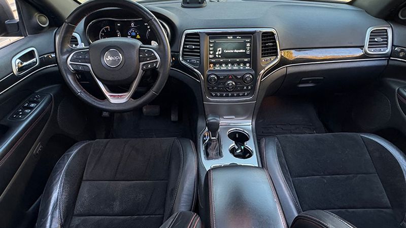 Jeep Grand Cherokee • 2018 • 102,429 km 8