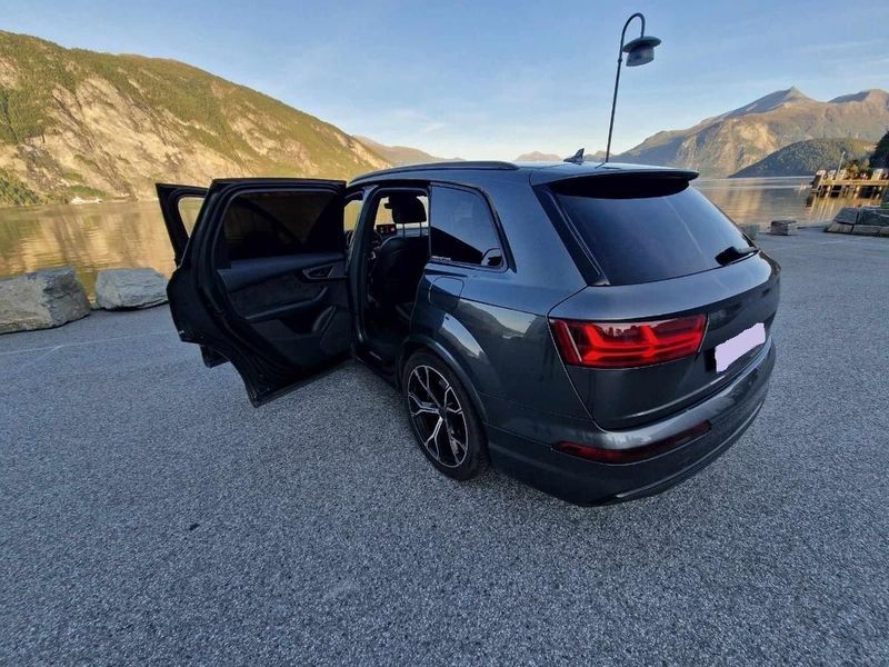 Audi Q7 • 2018 • 144,500 km 1