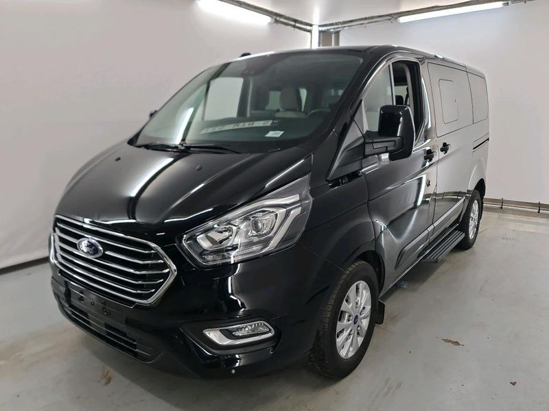 Ford Tourneo Custom • 2022 • 32,600 km 1