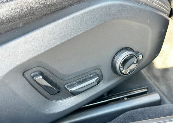 Volvo V90 • 2016 • 119,000 km 30