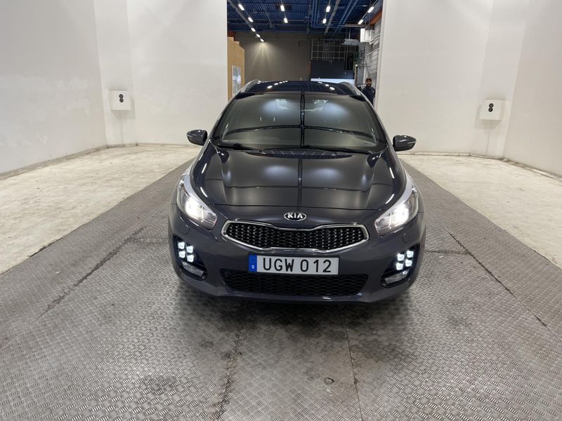 Kia Cee`d • 2017 • 92,000 km 4