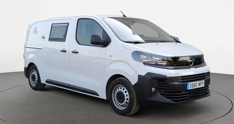 Opel Vivaro • 2024 • 5,292 km 2