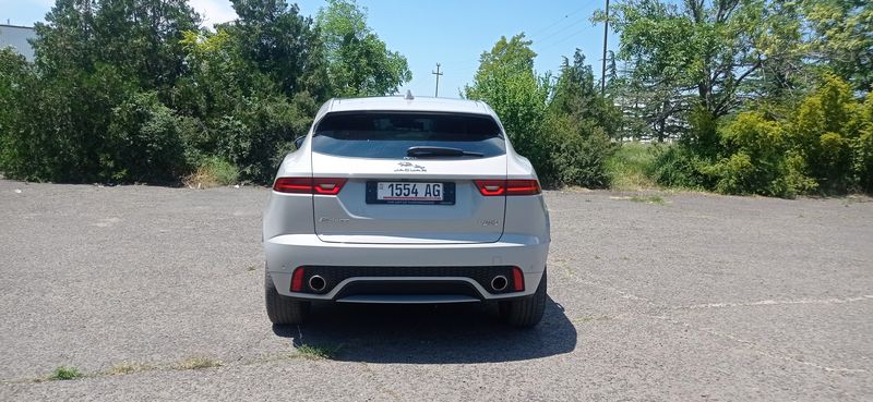 Jaguar E-PACE • 2018 • 64,200 km 10