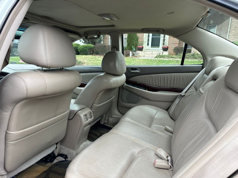 Acura TL • 2003 • 187,000 km 2