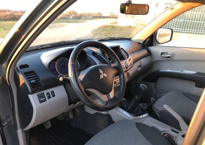 Mitsubishi L200 • 2007 • 199,999 km 6
