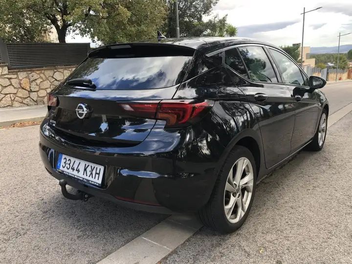 Opel Astra • 2019 • 71,000 km 3