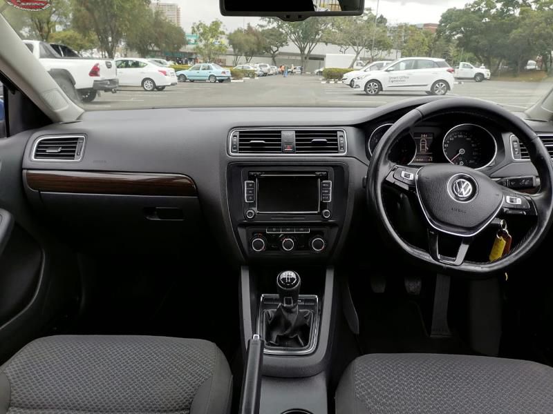 Volkswagen Jetta • 2015 • 165,000 km 2