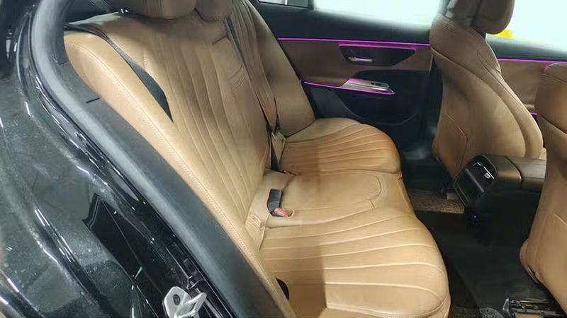 Mercedes-Benz E • 2024 • 55,299 km 14