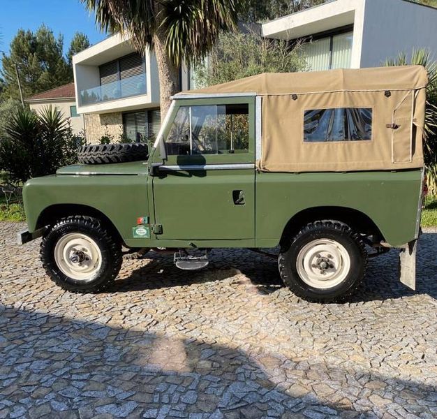 Land Rover LR3 • 1980 • 90,000 km 3