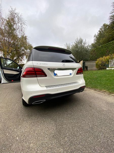 Mercedes-Benz GLE-Class • 2016 • 52,000 km 4