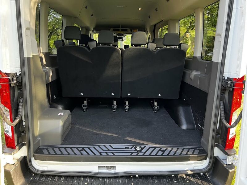 Ford Transit Bus • 2018 • 85,600 km 2