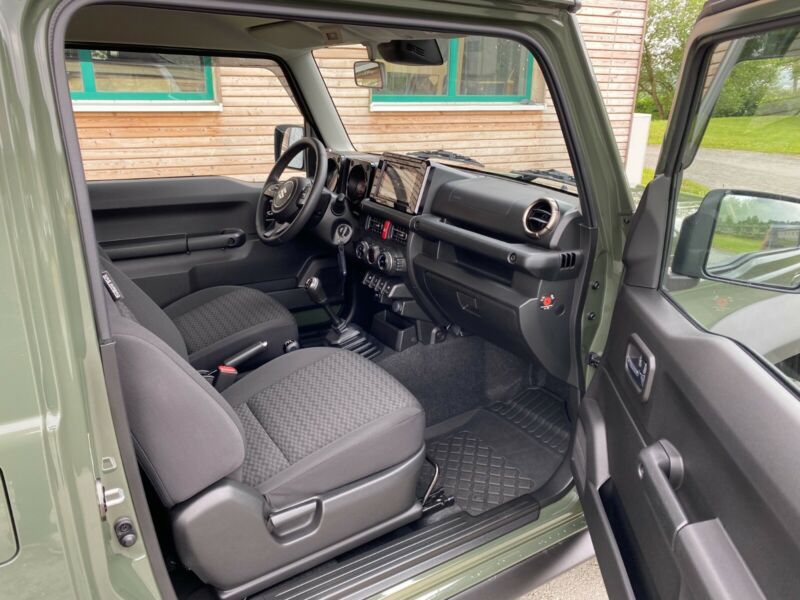 Suzuki Jimny • 2020 • 101,000 km 7