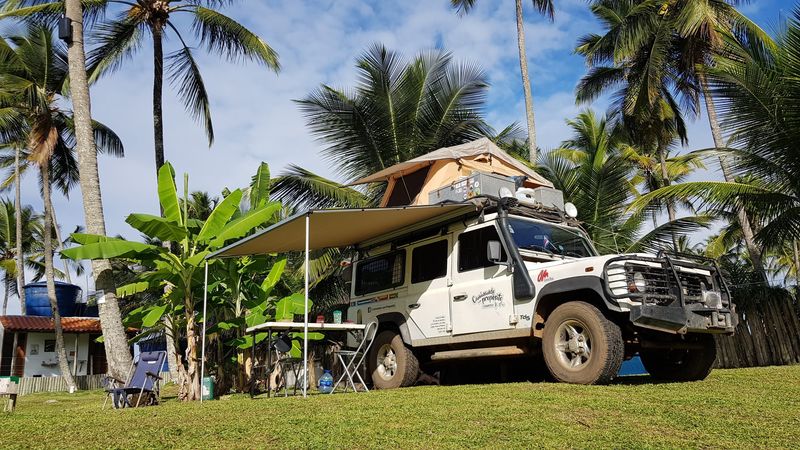 Land Rover Defender • 2002 • 357,338 km 2