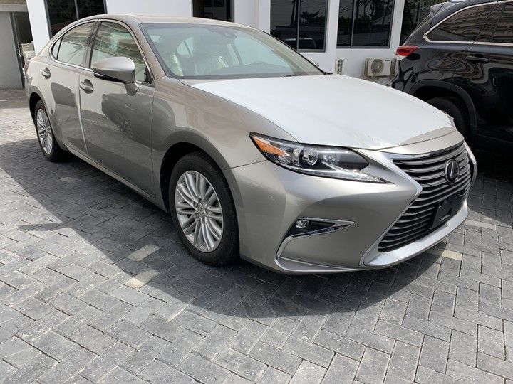 Lexus ES 350 • 2018 • 3 km 2