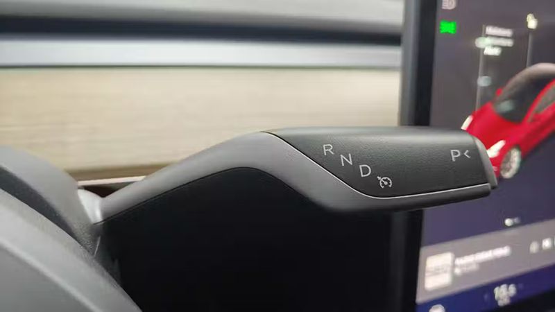 Tesla Model 3 • 2022 • 61,628 km 5