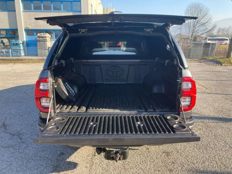 Toyota Hilux • 2021 • 40,000 km 9