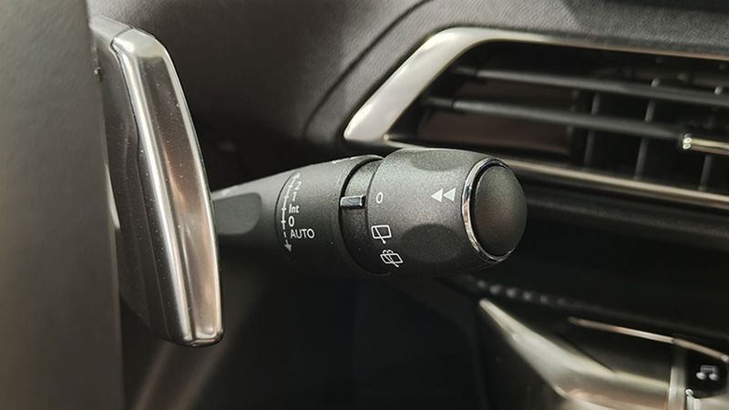 Peugeot 5008 • 2023 • 6,418 km 2