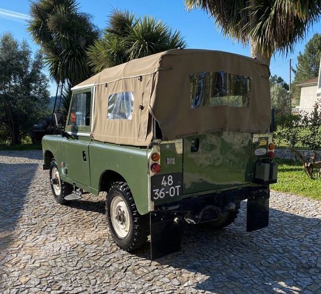 Land Rover LR3 • 1980 • 90,000 km 4