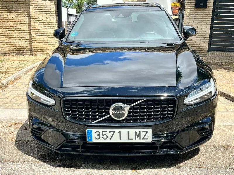 Volvo V90 • 2021 • 120,000 km 3